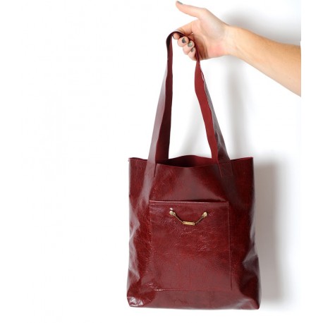 Crimson red varnished leather shopping tote bag, with two pockets