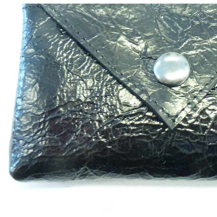 Porte-carte ou porte-monnaie en cuir noir vernis