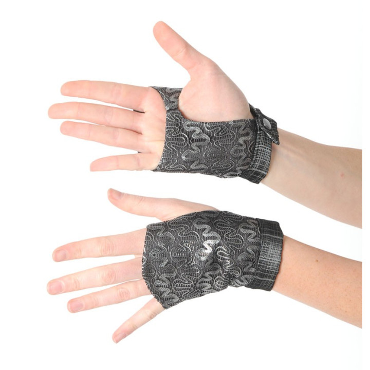 Silvery lace fingerless gauntlets