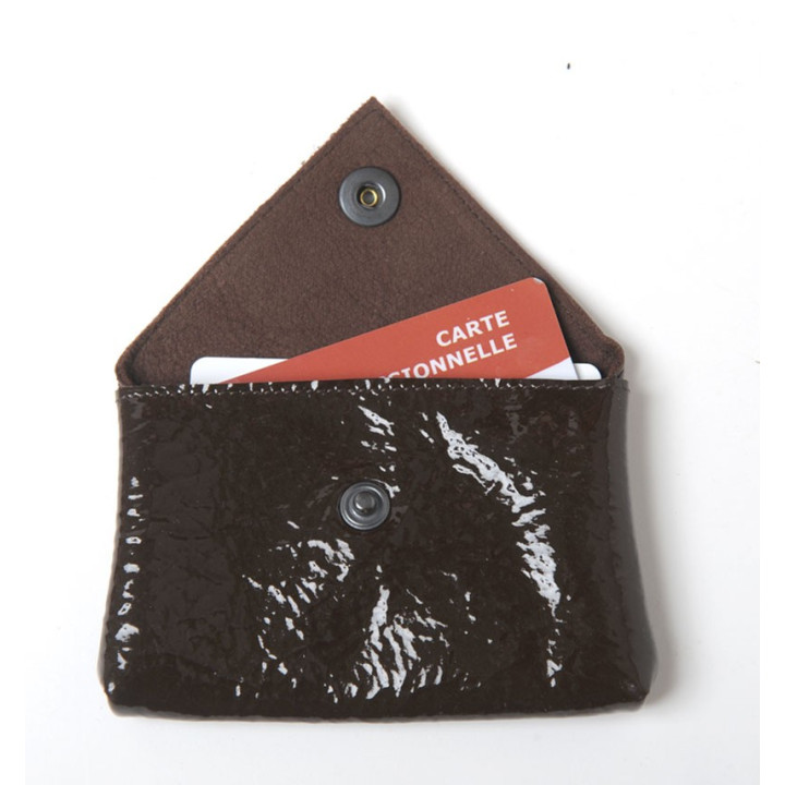 Porte-carte ou porte-monnaie en cuir marron foncé vernis