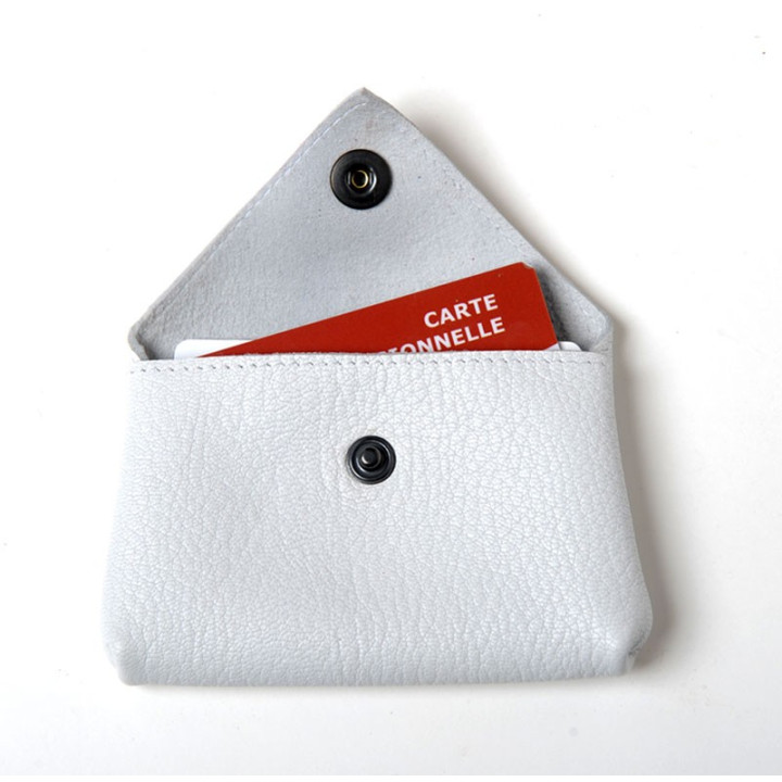 White leather small pouch for cards or coins